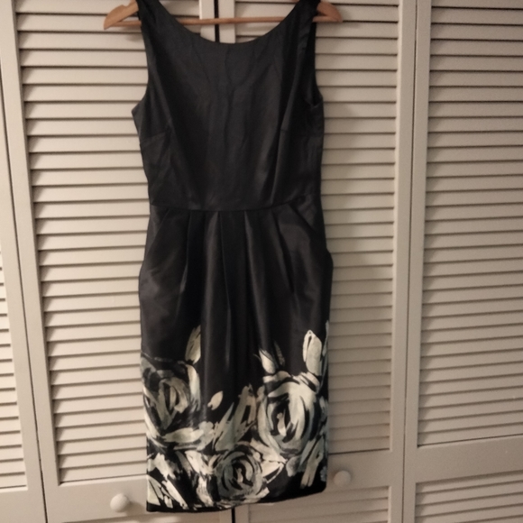Kardashian, Lulu's, and BCBG Max Azria +Bundle of Dresses Size Small and Medium - Picture 12 of 16